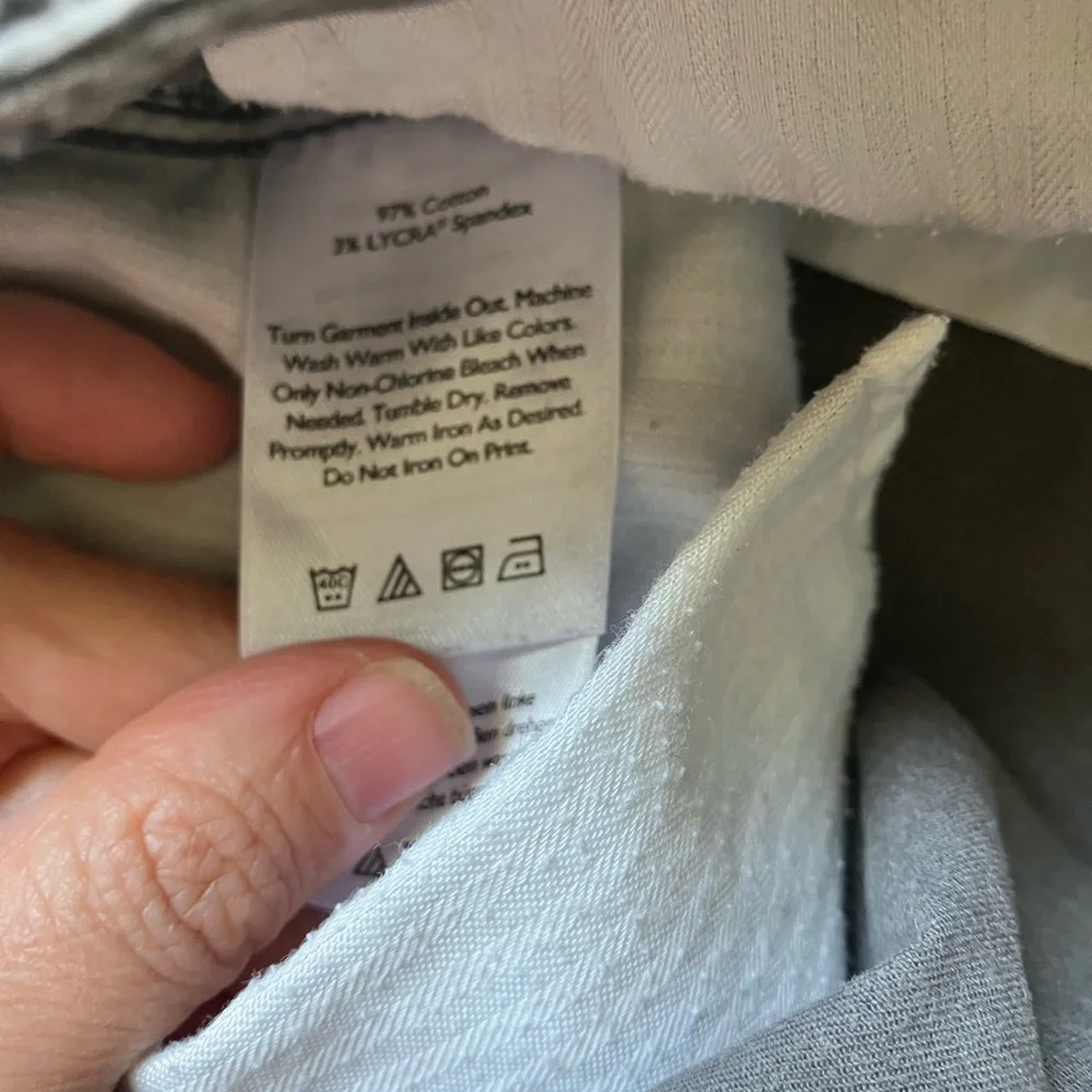 Eddie Bauer Legend‎ Wash Slightly curvy Gray Twill bermuda Shorts